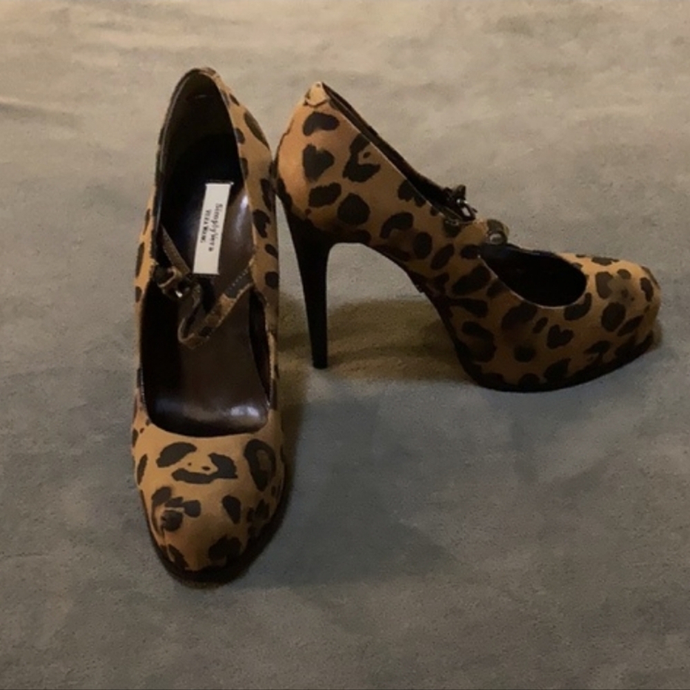 Simply Vera By Vera Wang Leopard Print Heels 7.5